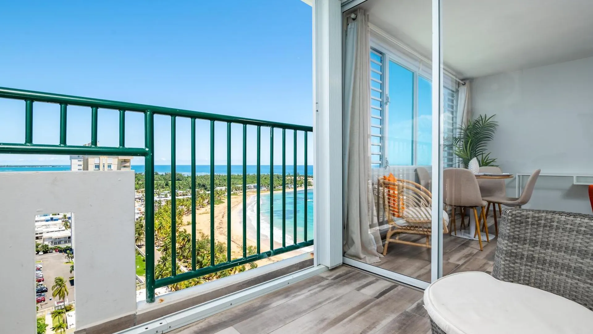 Apartment Sea La Vie Beachfront Condo With Dreaming View Luquillo